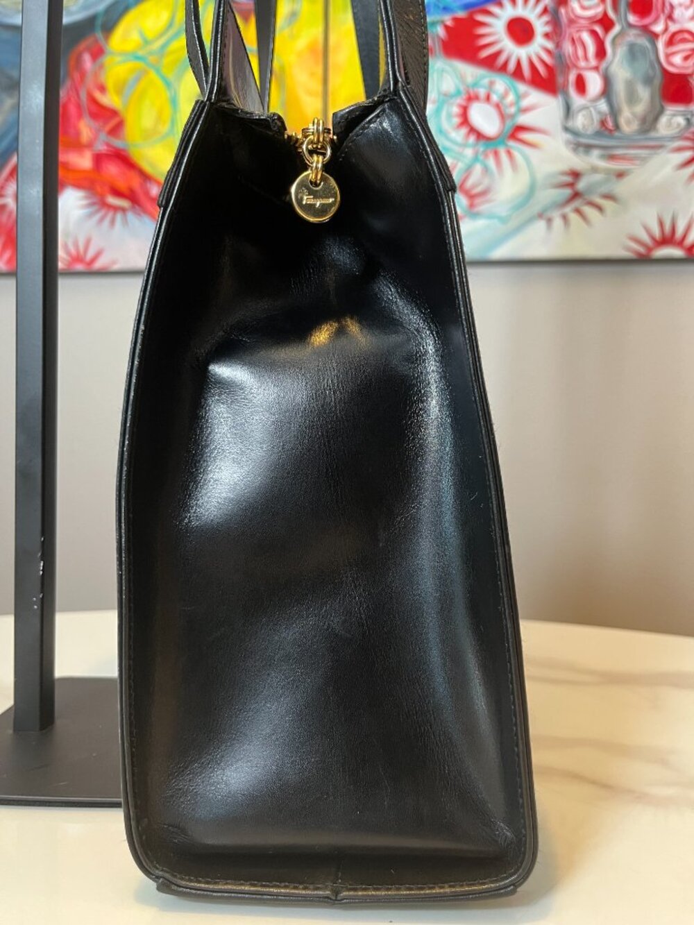 Salvatore Ferragamo Vintage Vara Bow Black Leather Shoulder Bag Code BC216676 - Picture 4 of 15